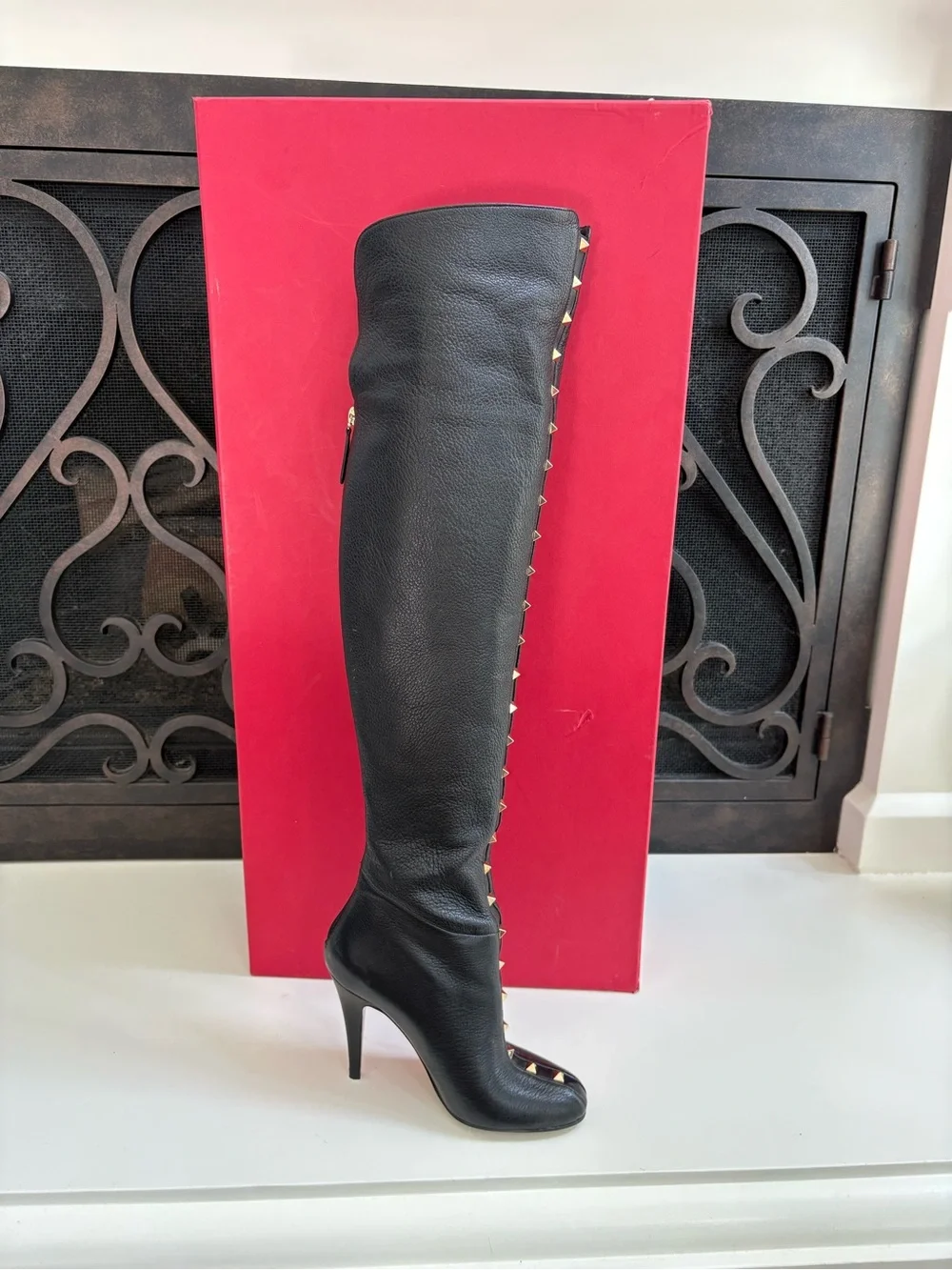 Valentino Garavani Rockstud Over the Knee Boots in Black Leather 36/6